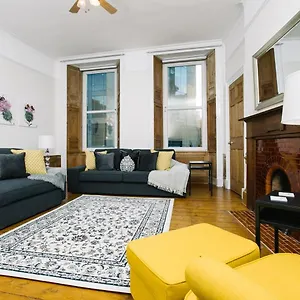 Pleasant Near Princes Street Gardens Apartment Edinburgh