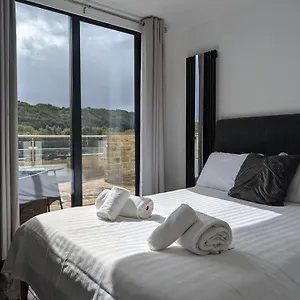 Casa Bed & Breakfast Brighouse